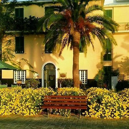 Hotel Beau Rivage Alassio Eksteriør billede