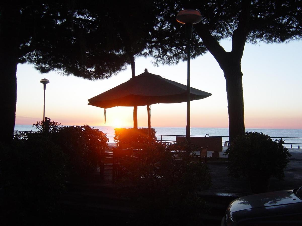 Hotel Beau Rivage Alassio Eksteriør billede
